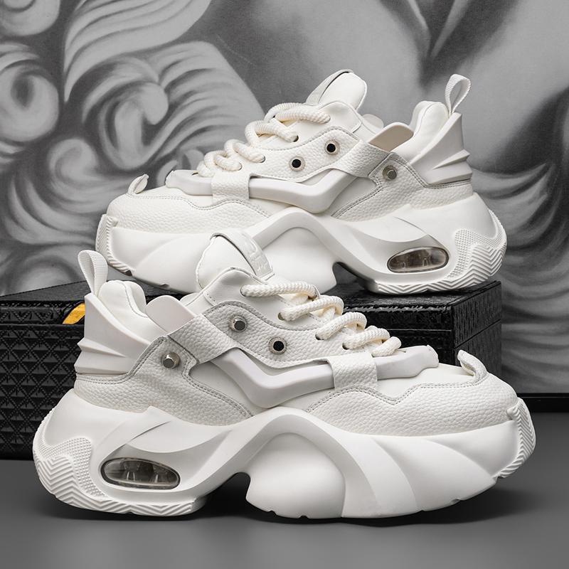 Damen Voluminöse Plateau-Sneaker mit skulpturaler Sohle und sichtbarer Luftkammer Echoarchiv