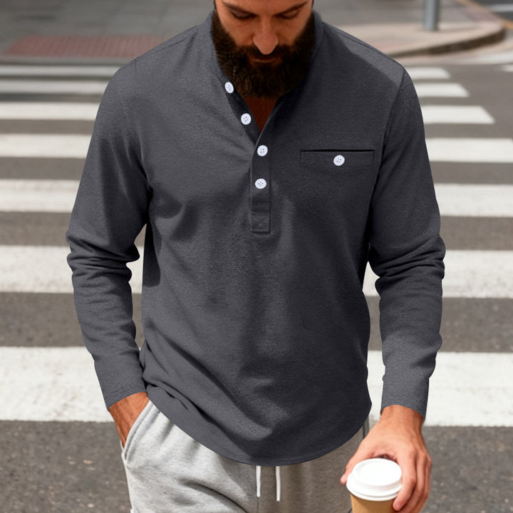 Herren nan langärmeliges Henley-Shirt mit Stehkragen, Brusttasche und dekorativer Knopfleiste Echo Archiv