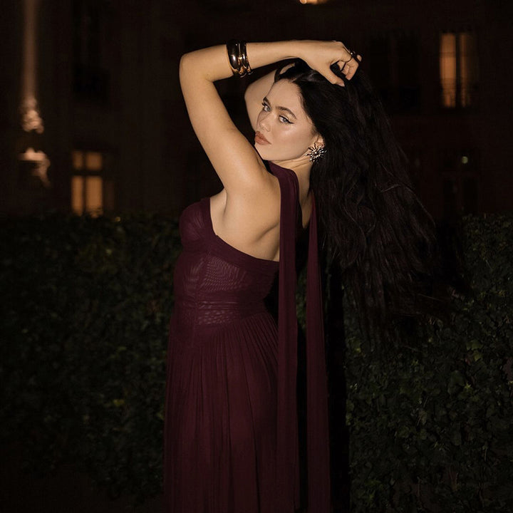 Damen elegantes schulterfreies Maxikleid mit fließendem Rock und raffinierter Drapierung Echo Archiv
