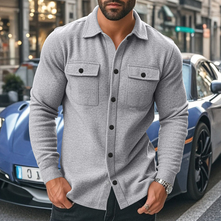 Herren modische Langarmjacke mit praktischen Brusttaschen und stylishen Knopfdetails Echoarchiv
