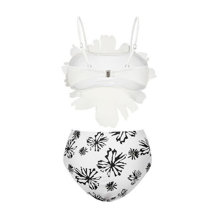 Damen Bikiniset mit besonderem Blumendekor und langem Wickelrock Echo Archiv