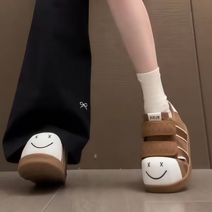 Damen Komfortable Sneaker mit praktischen Klettverschlüssen und lässigem Design Echo Archiv