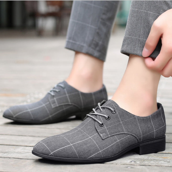 Herren Elegante Schnürschuhe im modernen Karomuster Echoarchiv