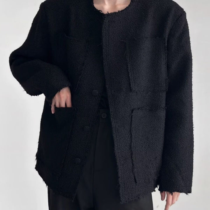 Damen Oversized Bouclé-Jacke ohne Kragen mit aufgesetzten Taschen und Raw‑Edge-Details Echoarchiv
