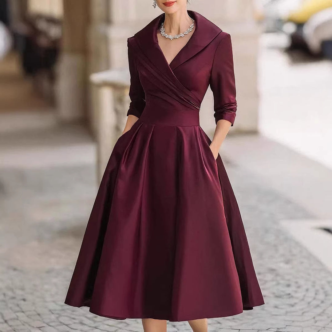 Damen Elegantes Satin-Midikleid mit Wickeloberteil, mittellangen Ärmeln und Eingrifftaschen Echo Archiv