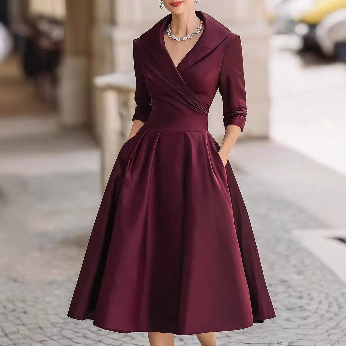 Damen Elegantes Satin-Midikleid mit Wickeloberteil, mittellangen Ärmeln und Eingrifftaschen Echo Archiv