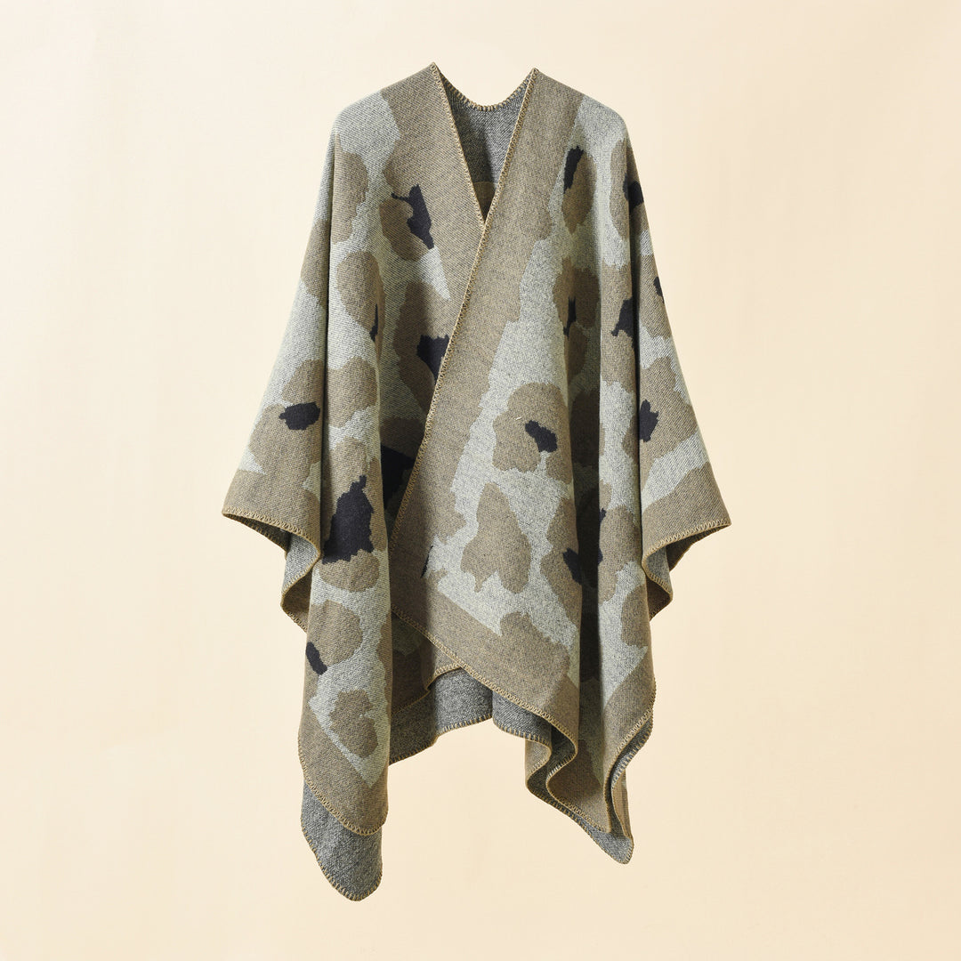 Damen Oversize-Strickruana mit grafischem Jacquard und Zierstich Echo Archiv