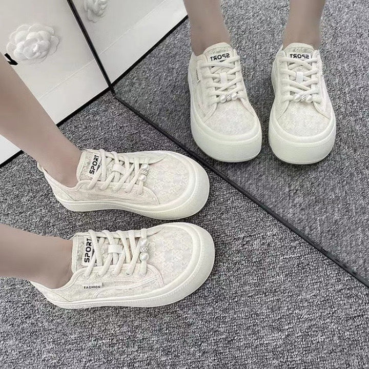 Damen Sportliche Sneakers mit modischem Design und stylischen Akzenten Echo Archiv