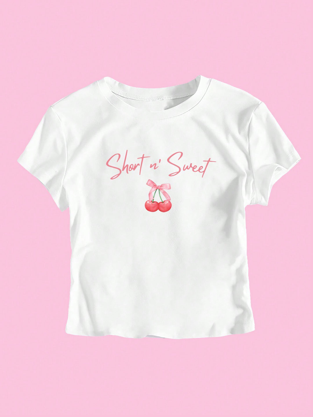Damen T-Shirt mit künstlerischem Statement-Print und figurbetontem Schnitt Echo Archiv