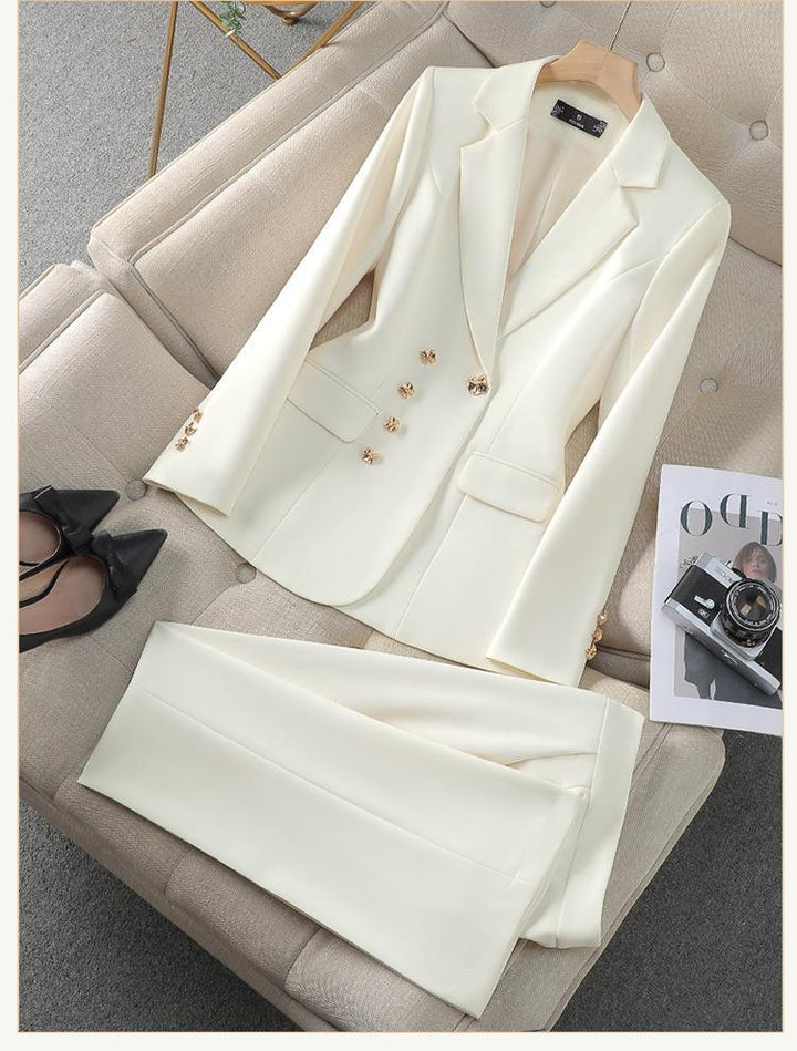 Damen Elegantes Blazer- und Hosen-Set mit goldenen Knopfdetails Echoarchiv
