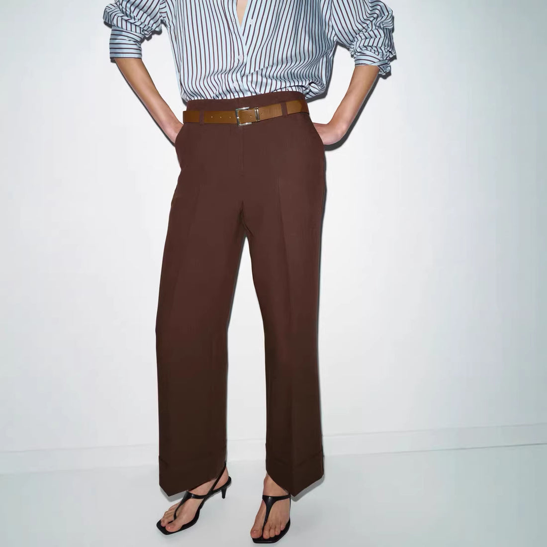 Damen Weite High‑Waist‑Hose mit Umschlagsaum, Bügelfalte und Taillengürtel Echoarchiv