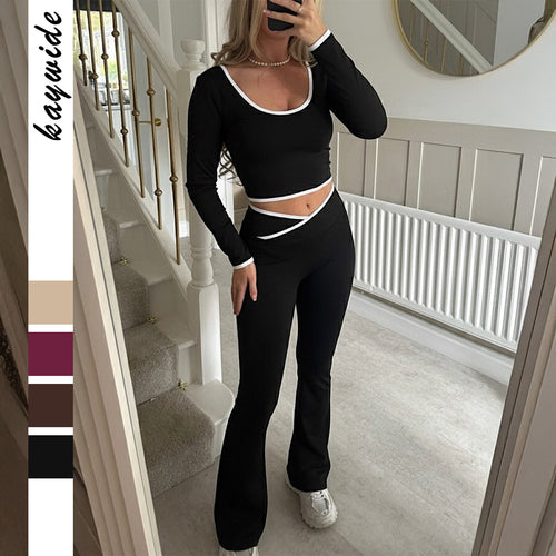 Damen figurbetontes Longsleeve-Croptop und ausgestelltes High Waist Schlaghosenset – Élanora