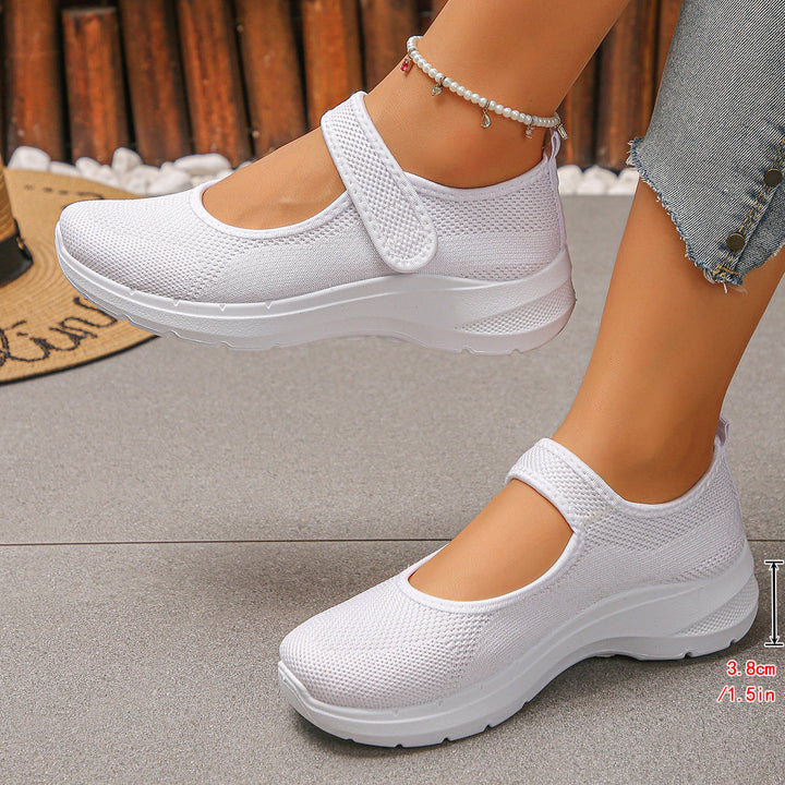 Damen Sportliche Slip-On Sneakers mit atmungsaktivem Mesh-Obermaterial und elastischen Riemen Echo Archiv