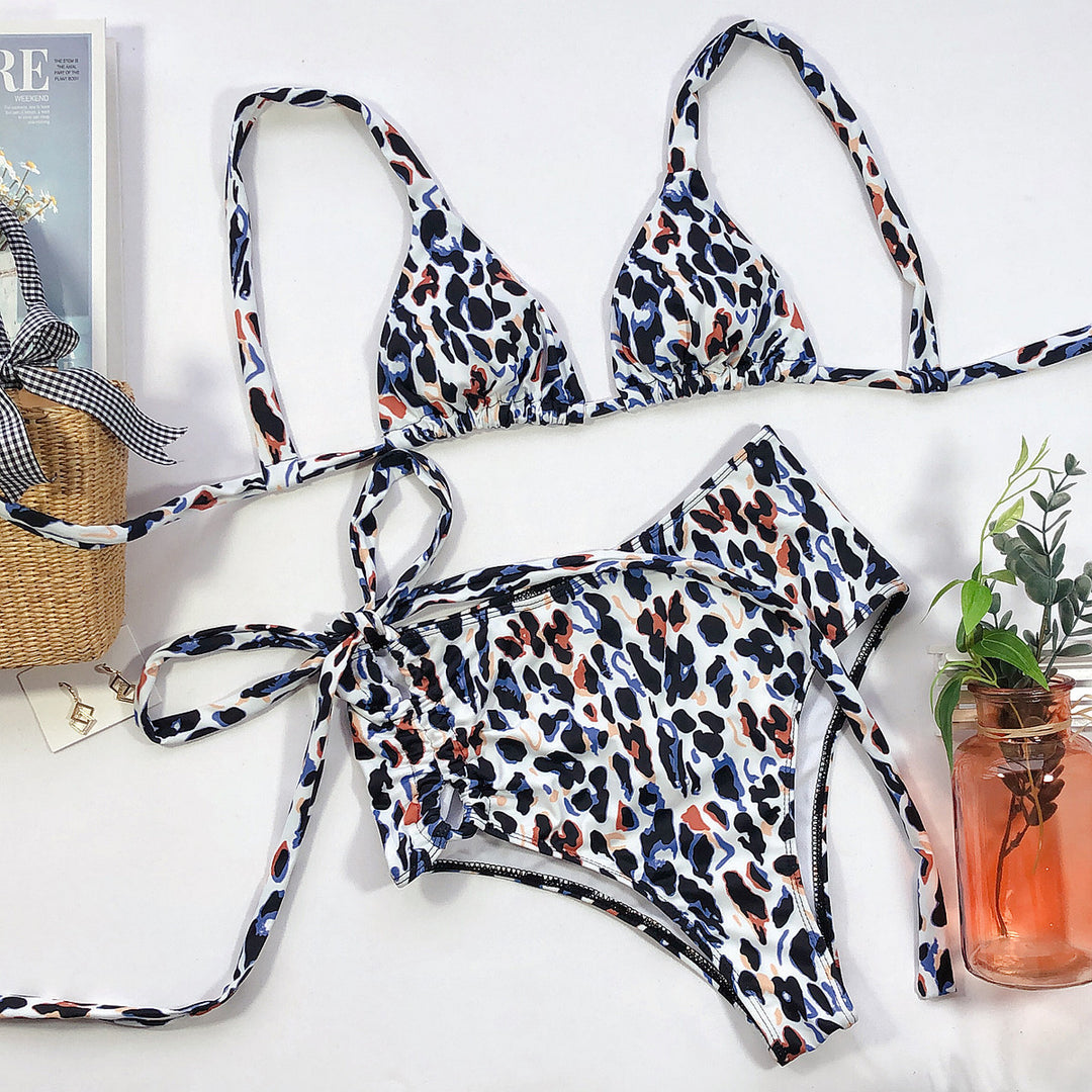Damen Triangel-Bikini mit hohem Bund und modischem Wickelband Echo Archiv