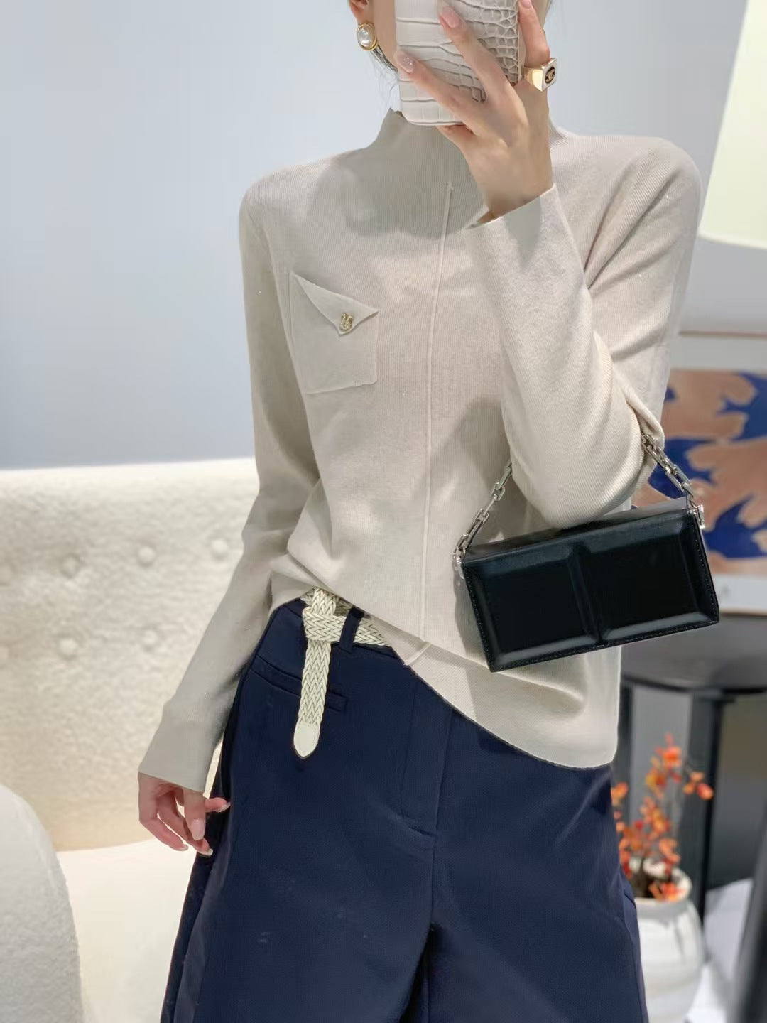 Damen Eleganter Pullover mit Stehkragen Echoarchiv