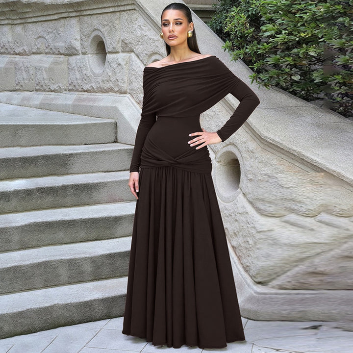 Damen Elegantes Langkleid mit gekreuztem Tailleneinsatz und schulterfreiem Ausschnitt Echo Archiv