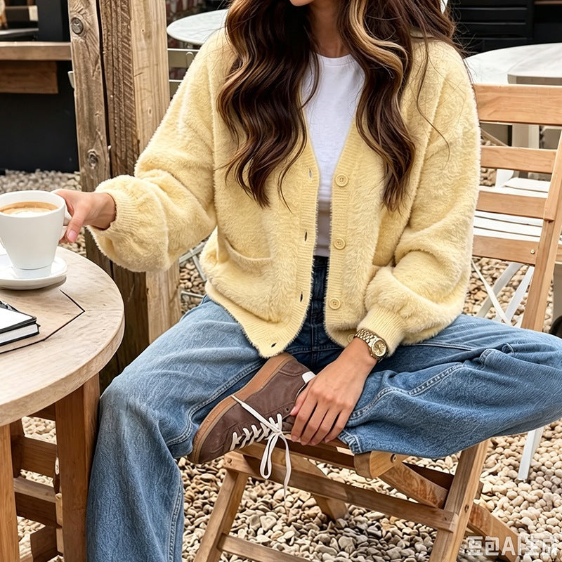 Damen Kuschelige Oversize-Cardigan aus Teddy-Fleece mit V-Ausschnitt, aufgesetzten Taschen & Rippbündchen Echoarchiv