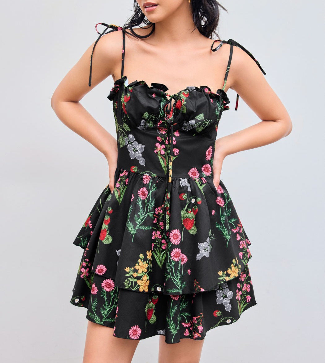 Damen Minikleid mit Blumenmuster und bordeauxfarbenem Unterrock Echo Archiv