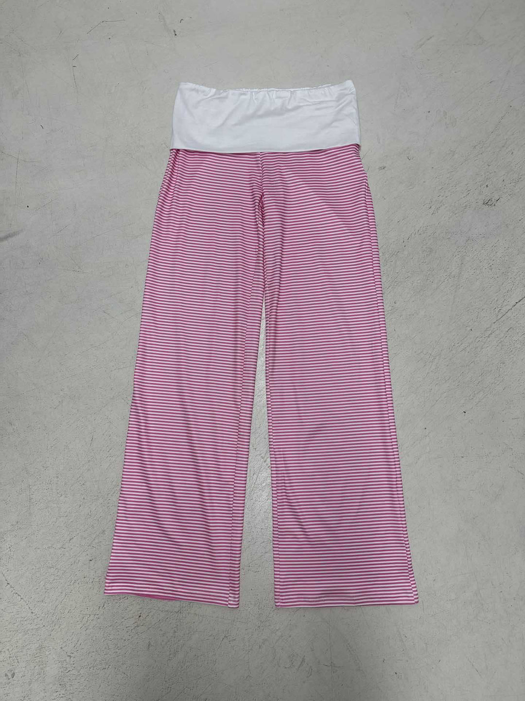 Damen nan Loungehose mit hohem Umschlagbund weitem Bein und feinem Streifenmuster Echo Archiv