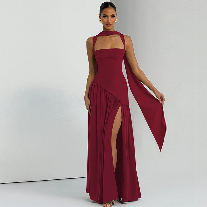 Damen Elegantes Abendkleid mit asymmetrischem Schnitt und tiefem Schlitz Echo Archiv