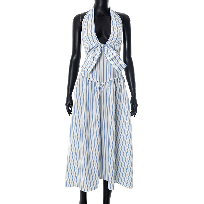 Damen Maxikleid mit verspieltem Wickeldesign und elegantem V-Ausschnitt Echo Archiv