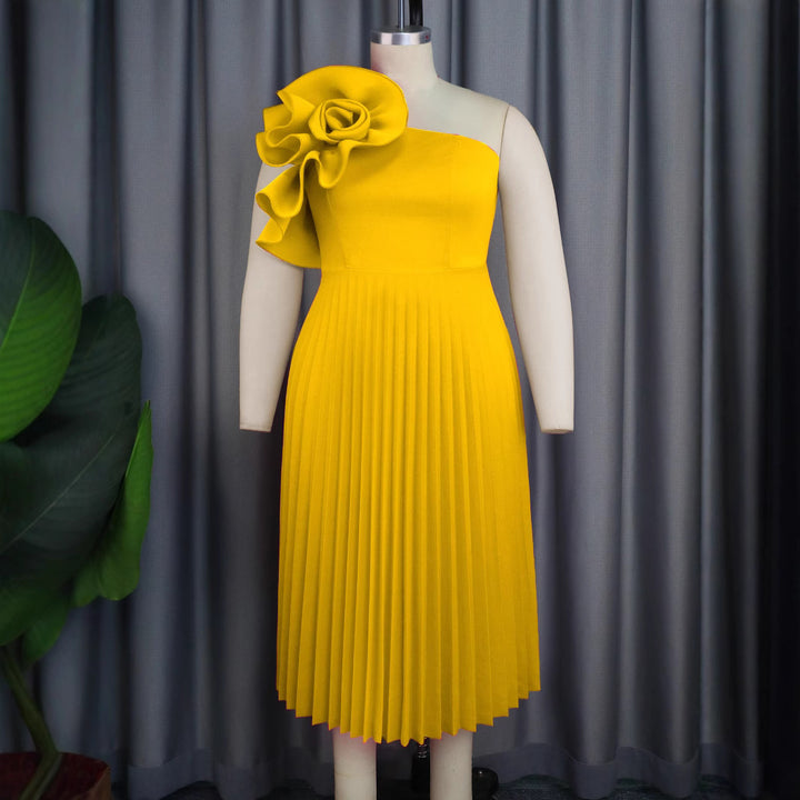 Damen elegantes Cocktailkleid mit voluminöser Blütenapplikation Echo Archiv