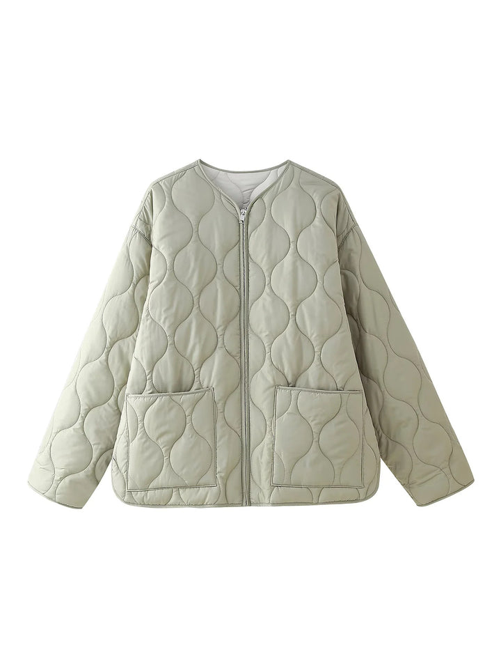 Damen leichte A‑Linien Steppjacke mit Tropfensteppung, Rundhalsausschnitt und aufgesetzten Fronttaschen – Célinea