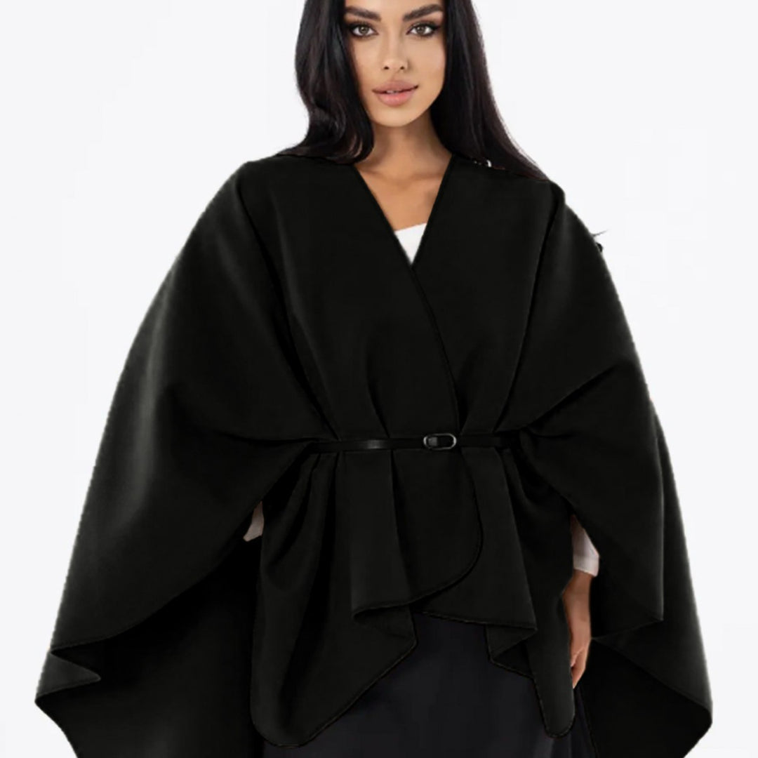 Damen Oversize Filz‑Cape mit Wickeloptik und verdeckter Kantenverarbeitung – Avérine