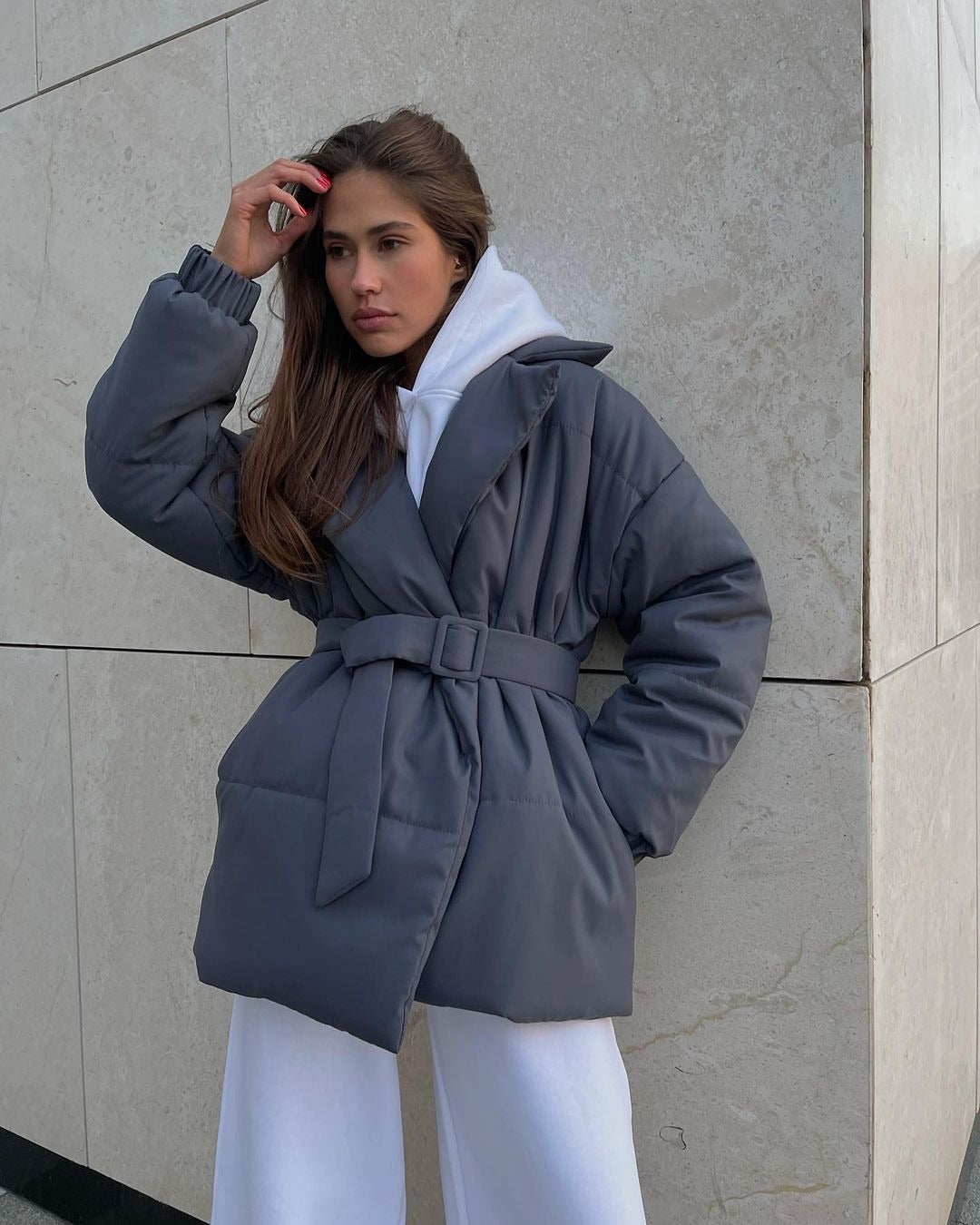 Damen Wattierte Taillierte Steppjacke mit Gürtel und Kapuze Echoarchiv