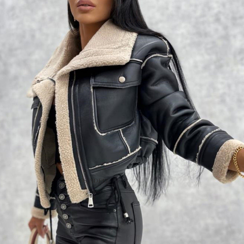 Damen Fliegerjacke in Lammfell-Optik mit Teddyfutter und taillierter Biker-Silhouette Echo Archiv