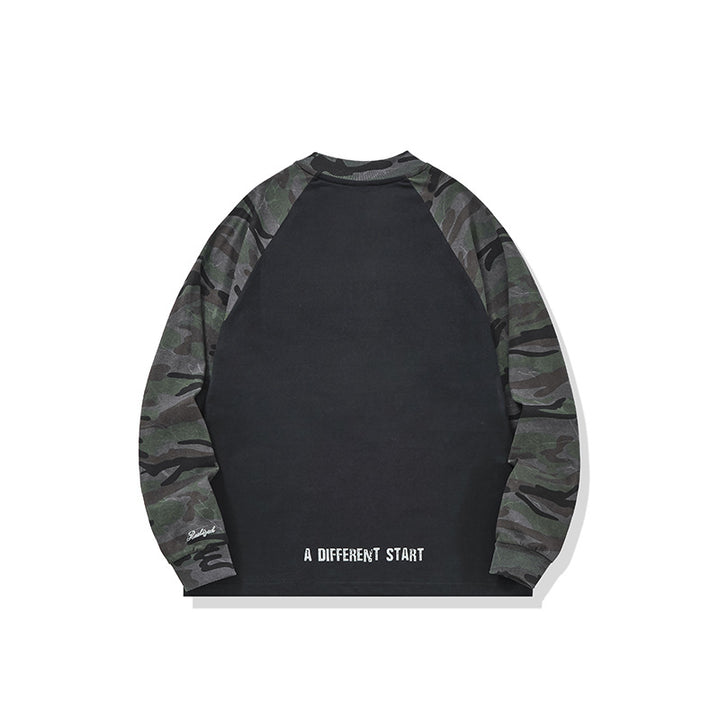 Unisex Oversize-Sweatshirt mit Camouflage-Raglanärmeln und geprägtetem Frontlogo Echoarchiv