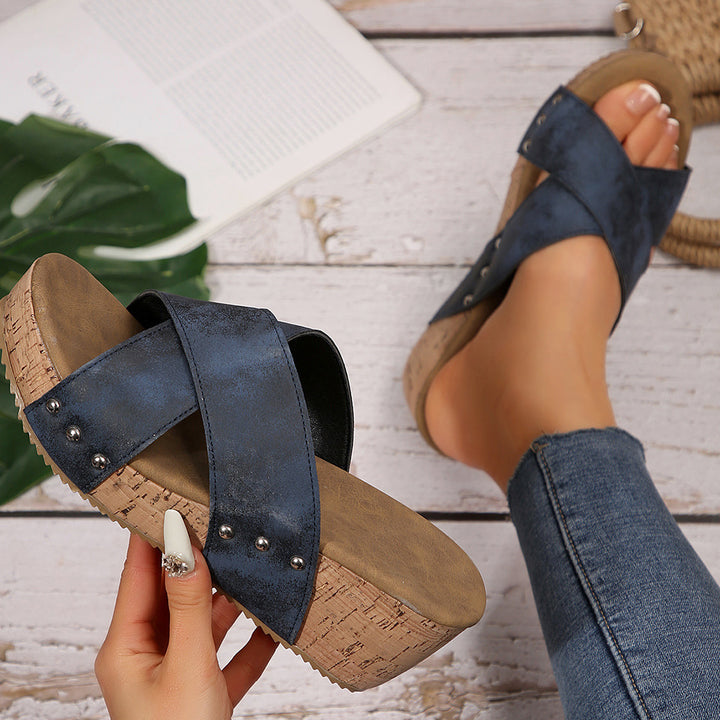 Damen nan Keilsandalette mit Fersenriemen, ergonomischem Fußbett, Korkoptik-Plateau und gepolstertem Zehenbereich Echo Archiv
