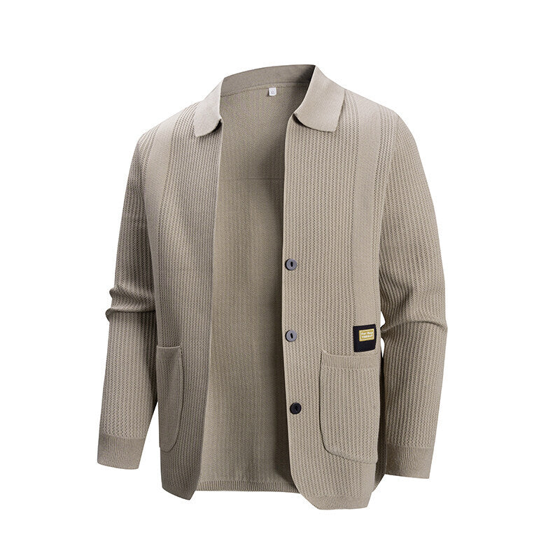 Herren Strickjacke mit modernem Rippmuster und praktischen Taschen Echoarchiv