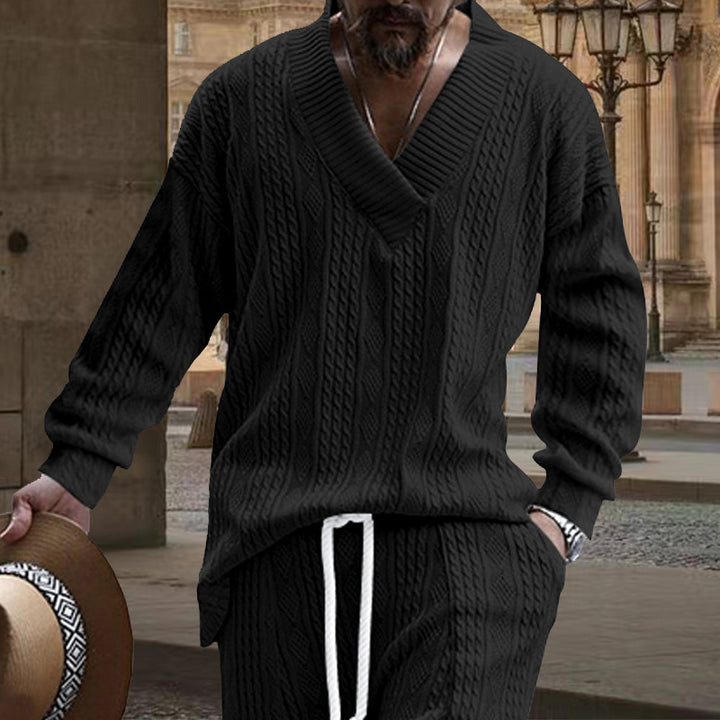Herren nan grob gestrickter V-Ausschnitt-Pullover mit Zopfmuster und relaxed Fit Echo Archiv
