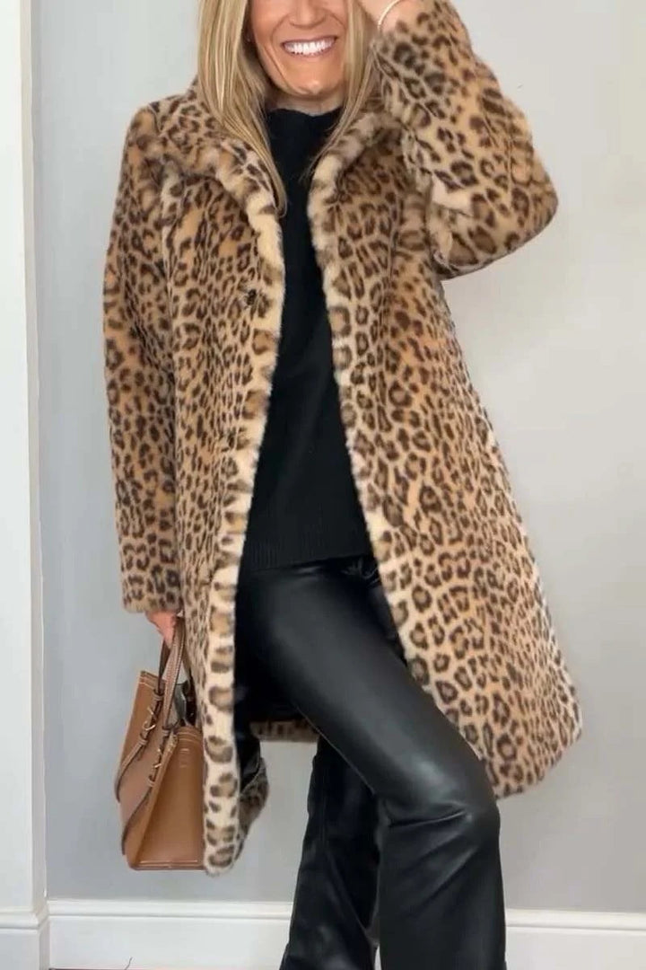 Echoarchiv | Mantel - Kunstpelz - Oversized Fit - Reverskragen - Leopardenprint