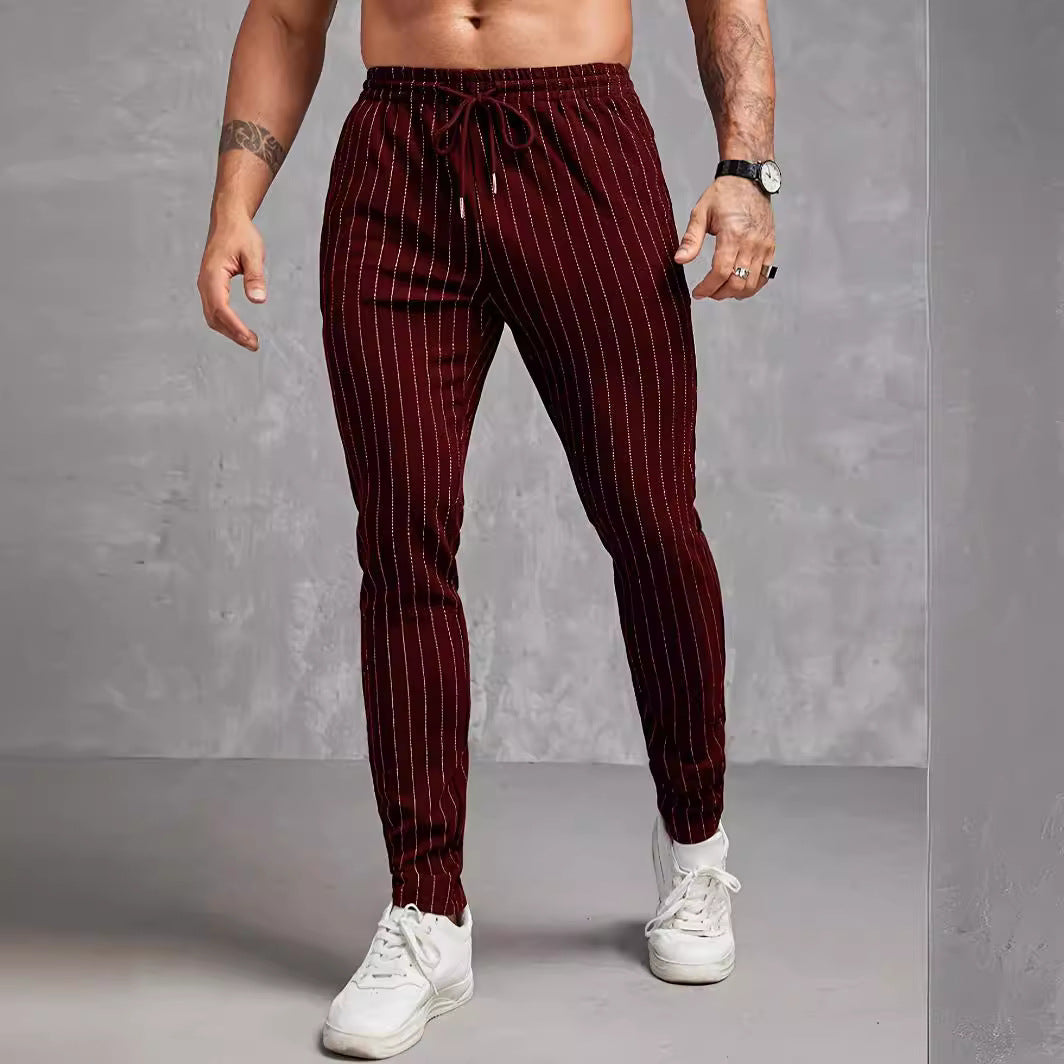 Herren moderne Lounge-Hose mit elastischem Bund und dekorativen Streifen Echoarchiv