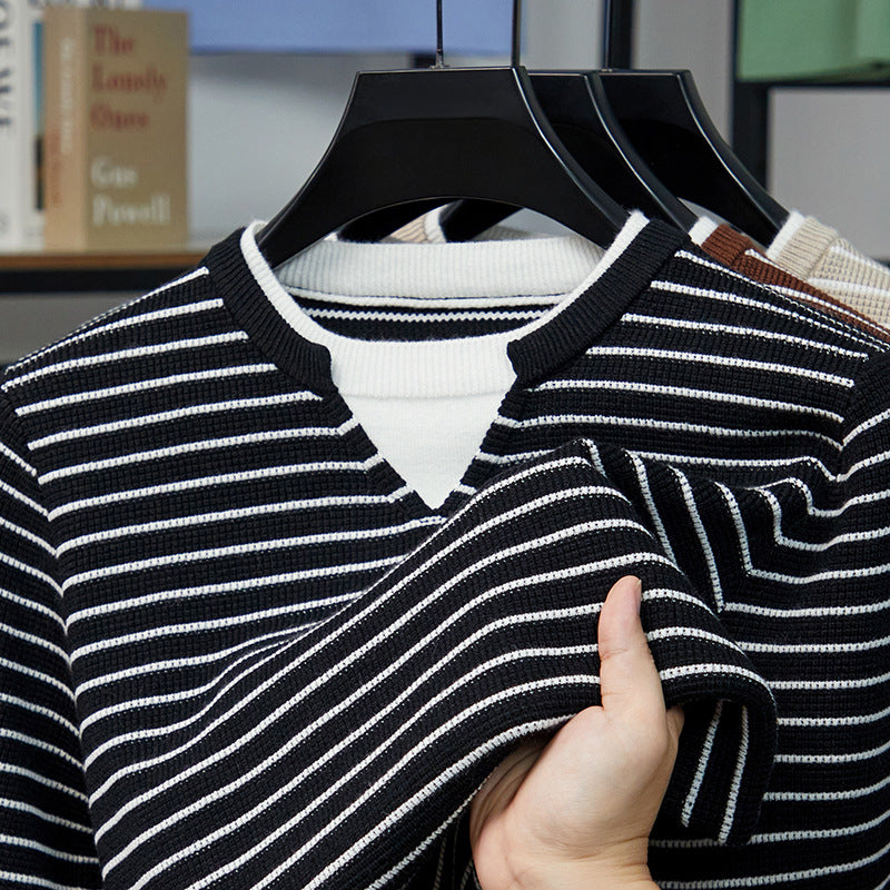 Herren modischer V-Ausschnitt Pullover mit feinem Streifenmuster Echoarchiv