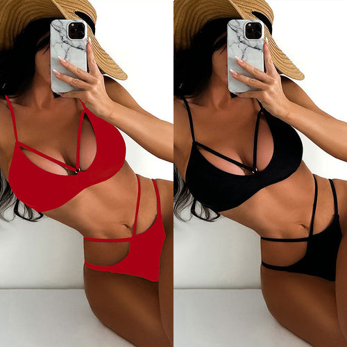 Damen Triangel-Bikini mit tiefem V-Ausschnitt und raffinierten Trägermuster Echo Archiv