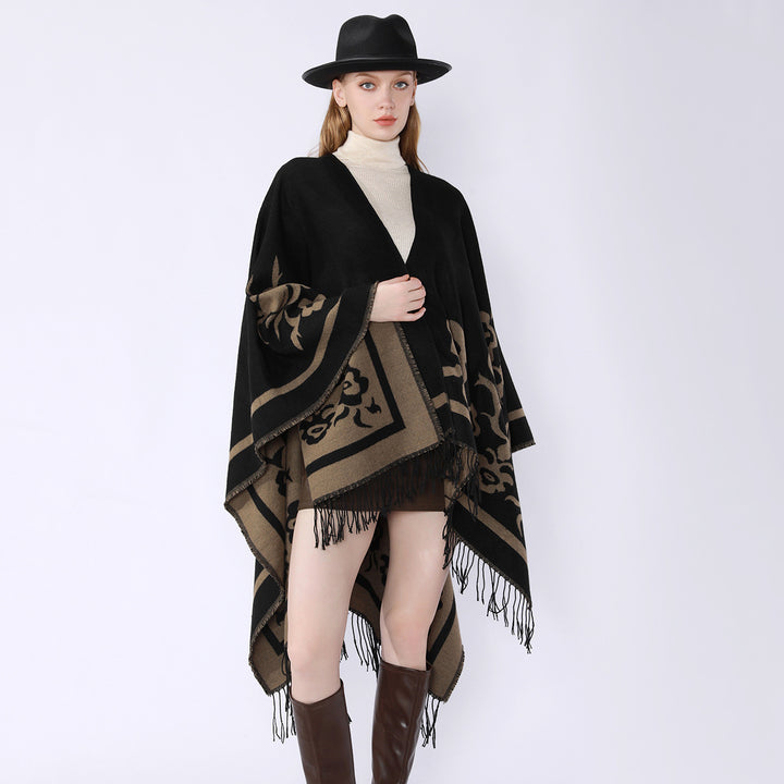 Damen Umhangponcho mit floralen Jacquard-Panels und Fransensaum – Célinea