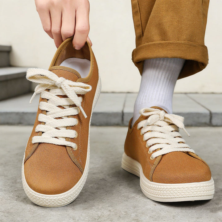 Damen nan Canvas-Sneaker mit geflochtener Plateau-Gummisohle, atmungsaktivem Textilfutter und extra breiten Baumwollsenkeln Echo Archiv