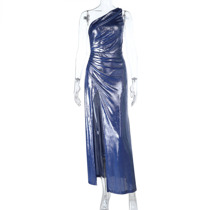 Damen Elegantes Maxikleid mit asymmetrischem Schnitt und glänzender Oberfläche Echo Archiv