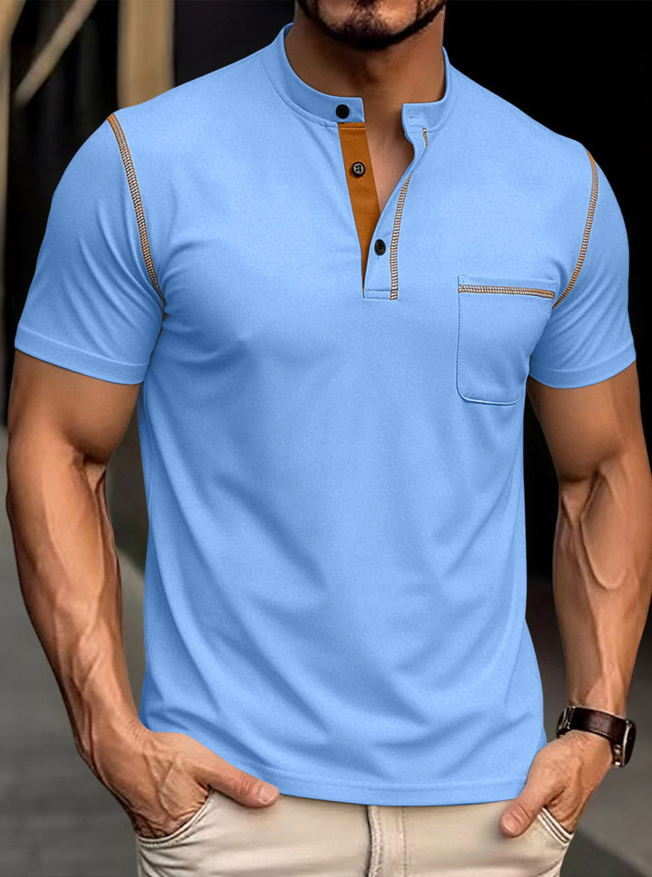 Herren nan modernes Kurzarm-Henley mit Stehkragen, Kontrastnähten und aufgesetzter Brusttasche Echo Archiv