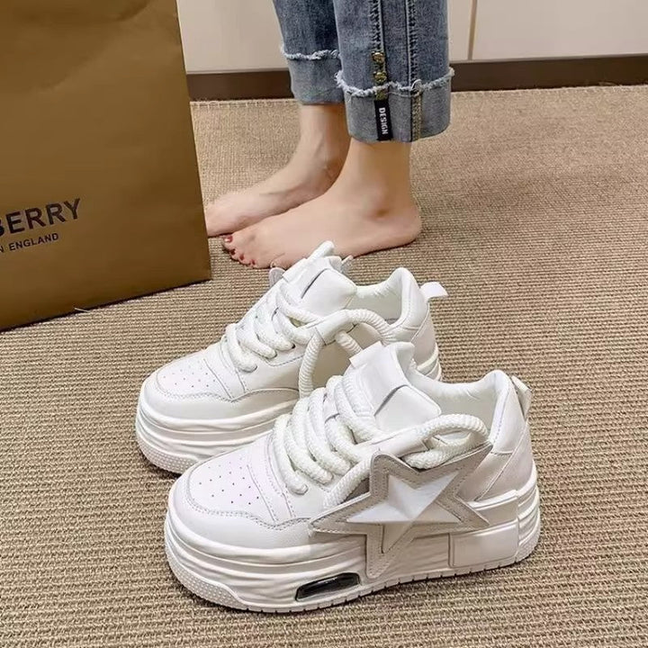 Damen Sportliche Plateau Sneakers mit modischem Sternen-Design Echo Archiv