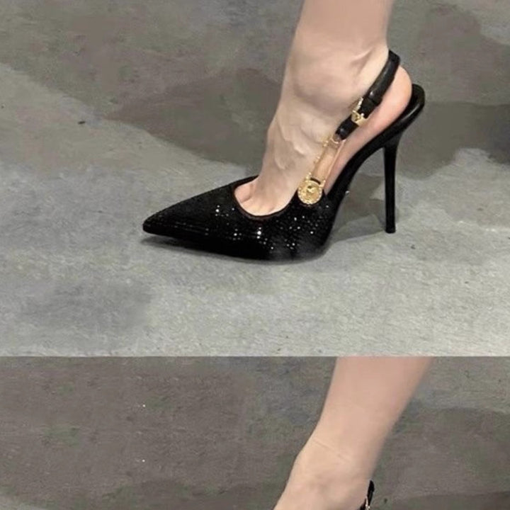 Damen Slingback‑Pumps mit spitzer Zehenform, sculpted Metall‑Ferse und Schmuckdetail – Lioré