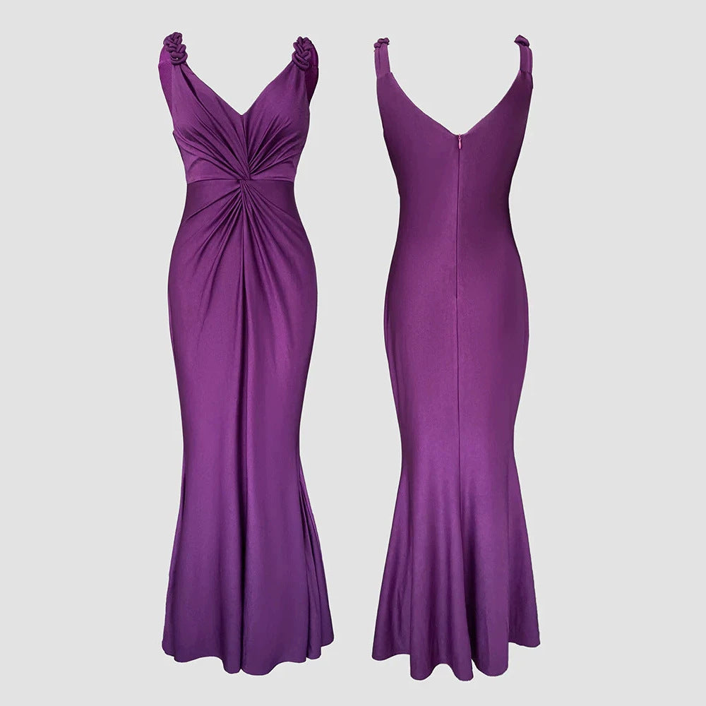Damen elegantes Abendkleid mit raffiniertem Wickeldesign und zarten Trägerdetails Echo Archiv