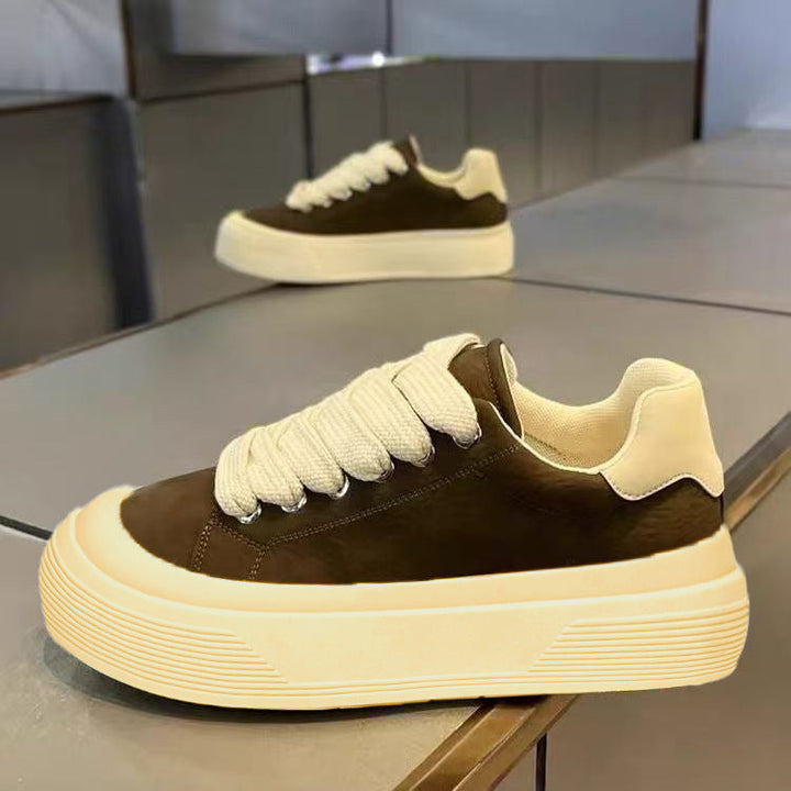 Damen Trendige Sneaker mit verstärktem Fersenbereich und rutschfester Sohle Echo Archiv