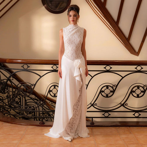 Damen Elegantes Hochzeitskleid mit Spitze und schwingendem Rock Echo Archiv