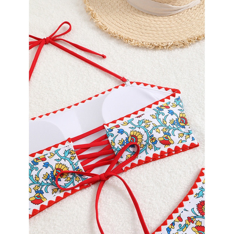Damen Bandeau-Bikini mit floralen Akzenten und Rüschen Echo Archiv
