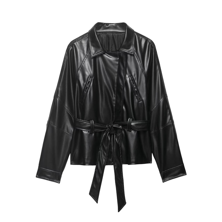 Damen Kurze Lederoptik-Trenchjacke mit Taillengürtel und überschnittenen Raglanärmeln Echo Archiv