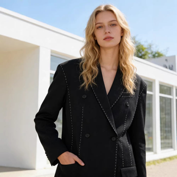 Damen Doppelreihiger Oversize-Mantelblazer mit markanter Schulterpartie & Ziersteppungen Echoarchiv